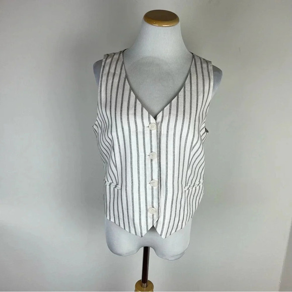 ASOS Stradivarius Striped Cream Button Front Vest Top  Cream - Picture 1 of 8